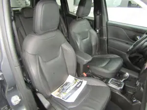 Jeep Renegade 1.3 PHEV 4Xe S LEDER NAVI LED RFK PDC ACC SHZ Bild 5