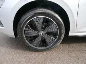 Skoda Kamiq 1.5 TSI DSG Monte Carlo*LED*PDC-KAMERA*SHZ*PONORAM Bild 4