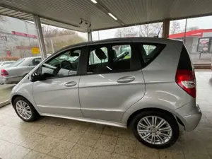 Mercedes-Benz A 180 A 180 (169.032)