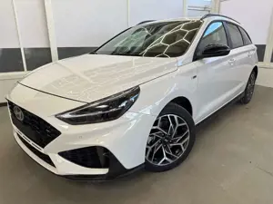 Hyundai i30 Kombi PREMIUM N-LINE SHZ NAVI PDC RFK 1.5 MPI 7...