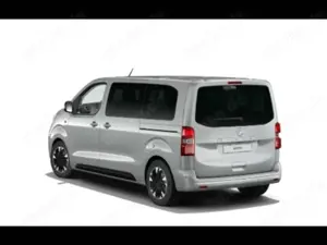 Opel Zafira Life 2.0 GS XL STANDHEIZ*AHK*NAVI*GLASDACH Bild 4