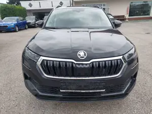 Skoda Karoq 1.5 TSI DSG Selection 130Jahre 4J.Gar. AHK Kamera Bild 3