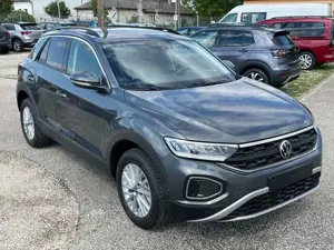 Volkswagen T-Roc 1.5 TSI DSG Life ACC LED SHZ Ready App Kam