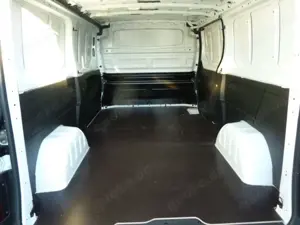 Renault Trafic dCi 130 L2H1 3,0t Komfort Klima + PDC + Navi Bild 5