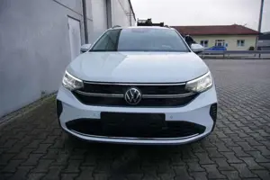 Volkswagen Taigo 1.0TSI DSG AHK Navi/MirrorLi Kamera SHZ Bild 5