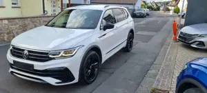 Volkswagen Tiguan Allspace R-Line 4Motion Black  Style
