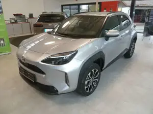 Toyota Yaris Cross Hybrid Teamplayer *Safety-/Winter-Paket* Bild 2