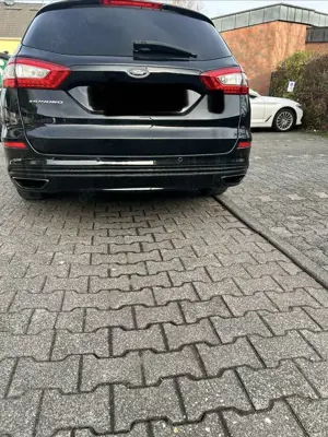 Ford Mondeo Turnier 2.0 EcoBoost Start-Stopp Autom. Titanium Bild 4