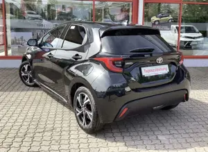 Toyota Yaris Hybrid 116 1.5 VVT-i Teamplayer- Bild 3