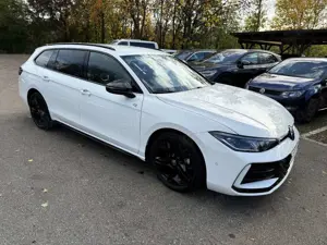 Volkswagen Passat Variant 2.0 TDI R-Line Black Style AHK Navi Max HeadUp VZE