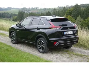 Mitsubishi Eclipse Cross Plus Select Hybrid 4WD 2.4 MIVEC P Bild 2