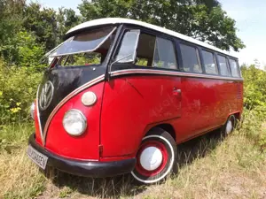 Volkswagen T1 fast wie ein teurer und wertvoller Samba-Bus! Bild 1