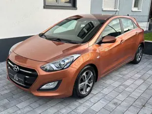 Hyundai i30 YES! /1.HAND/KLIMA/PDC/EURO6