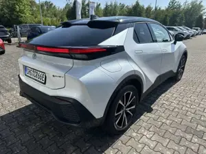 Toyota C-HR 2.0 Plug-in-Hybrid Team Deutschland Bild 5
