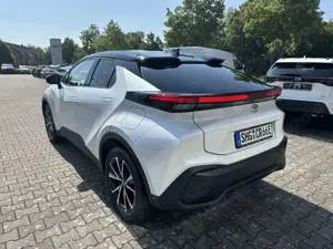 Toyota C-HR 2.0 Plug-in-Hybrid Team Deutschland Bild 3