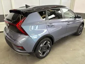 Hyundai BAYON PREMIUM FL DCT ACC SmartSense PLUS NAVI SHZ RFK... Bild 3