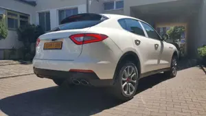 Maserati Levante S 430PS+NEU+TZ+EU+VOLL+TwinTurbo Bild 4