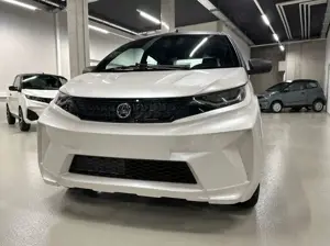 Aixam Others Ambition Crossline Pack perlmuttweiß