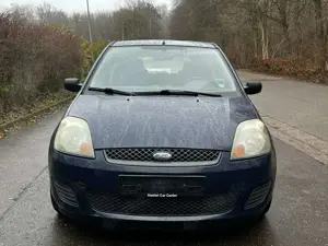 Ford Fiesta 1.3 Ambiente *WINTERPAKET*KLIMA* Bild 2