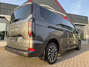 Ford Tourneo Custom 2.0 H1L2 320 Titanium Leder AHK Bild 2