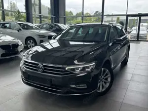 Volkswagen Passat Variant 2.0 TDI DSG Elegance AHK