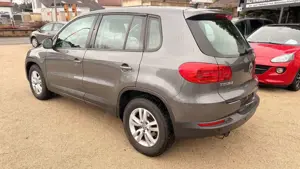 Volkswagen Tiguan  Fun BMT,Navi,TÜV bis 05.27 Bild 4