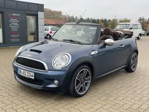 MINI Cooper S Cabrio TÜV NEU Navi Leder Ganzjahresrei Bild 3