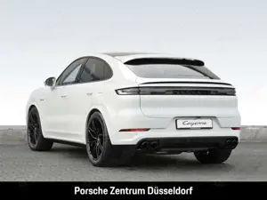 Porsche Cayenne E-Hybrid Coupe Surround-View Head-Up Bild 3