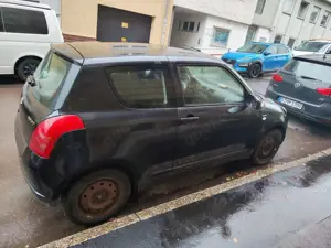Suzuki Swift 1.5 Black Sport Edition Bild 5