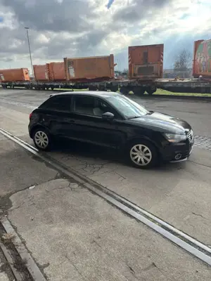 Audi A1 1.6 TDI Ambition Bild 4