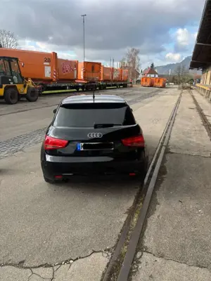 Audi A1 1.6 TDI Ambition Bild 3