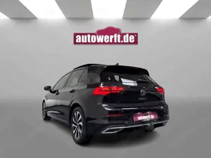 Volkswagen Golf 8 2.0 TDI DSG ACTIVE MATRIX PANO AHK CAM HEAD NAVI Bild 4