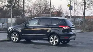Ford Kuga 2.0 TDCi 4x4 Aut. Titanium Bild 2