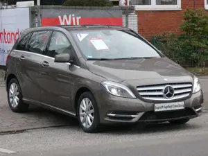 Mercedes-Benz B 180 7G SPORT PAKET 1.Hand TÜV12/2027