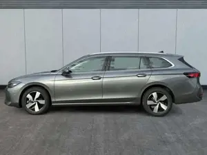 Volkswagen Passat Variant Business DSG+MASSAGE+NAVI+17"" ...