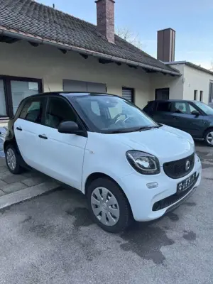 smart forFour forfour Basis 13.300 km 2. Hd Bild 2