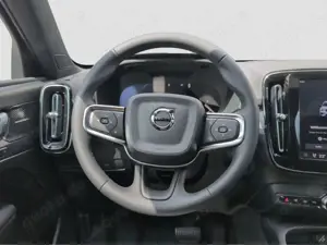 Volvo XC40 +Black+Edition+B3+Plus+Alarm+HarmanK+Kamera+ Bild 4