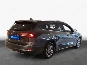 Ford Focus Turnier 1.0 EcoBoost Hybrid Aut. TITANIUM ED Bild 2