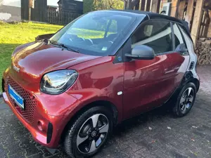 smart forTwo smart fortwo EQ cabrio Bild 2