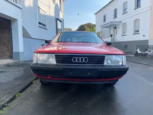 Audi 100 100 Avant 2.0 E Bild 2
