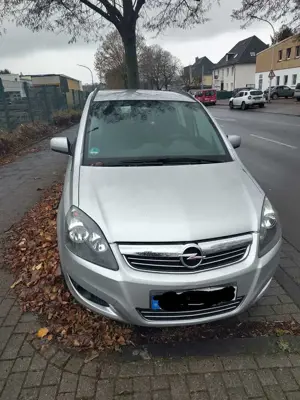 Opel Zafira Opel Zafira Tourer 1.6 CNG Turbo – 2018 NEUE Erdgasflaschen – GAP ok