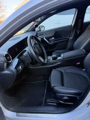 Mercedes-Benz A 180 A 180 (177.184) Bild 5