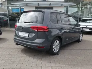 Volkswagen Touran Highline 2,0 TDI SCR (150 PS) DSG*7-Sitze Bild 4