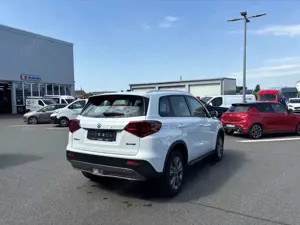 Suzuki Vitara Club 1.4 Mild Hybrid Navi LED Apple CarPlay Androi Bild 5