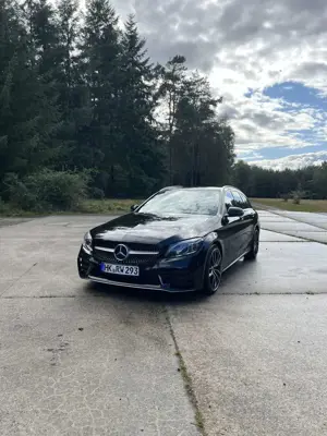 Mercedes-Benz C 220 d T 9G-TRONIC AMG Line