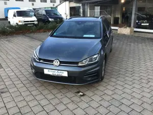 Volkswagen Golf Variant R-LINE 1.5 TSI +DSG+AHK+STANDHZG.+