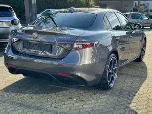 Alfa Romeo Giulia 2,0T Q4 NAVI|LED|SHZ|CarPlay|Tempomat Bild 2