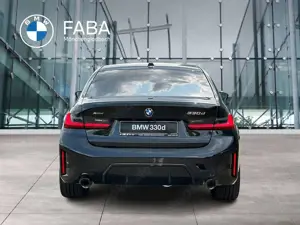 BMW 330 Bild 3