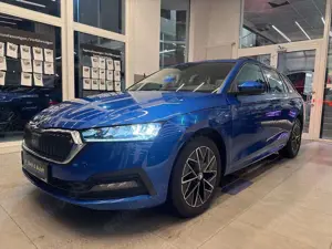 Skoda Octavia Combi Clever 2.0TDI*VOLL LED,KESSY,NAVI,AHK*