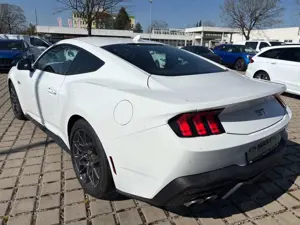 Ford Mustang GT Fastback 5.0 V8 NAV*IACC*BO*PDC*CAM Bild 5